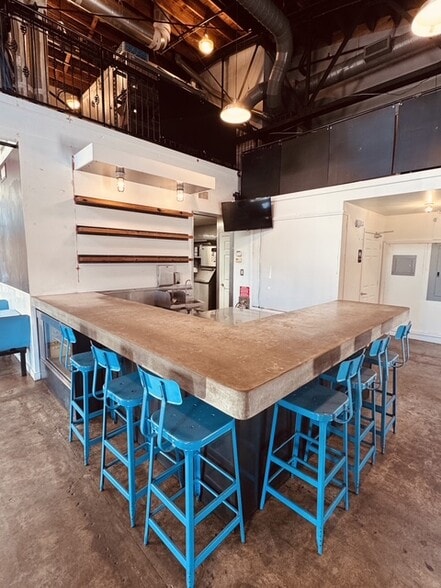 More Photos Of 675 Pulaski St, Athens Storefront Retail Office For Lease