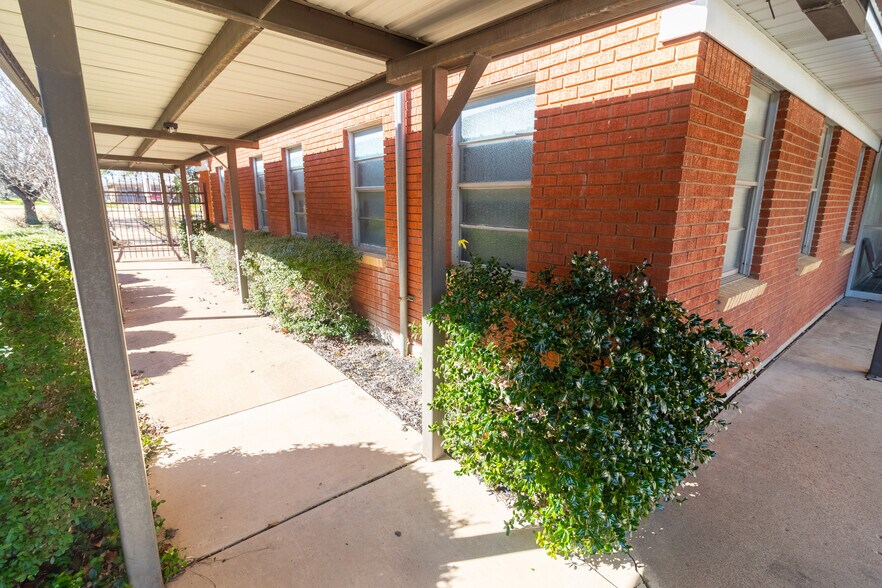 More Photos Of 906 Trimmier Rd, Killeen Religious Facility For Sale