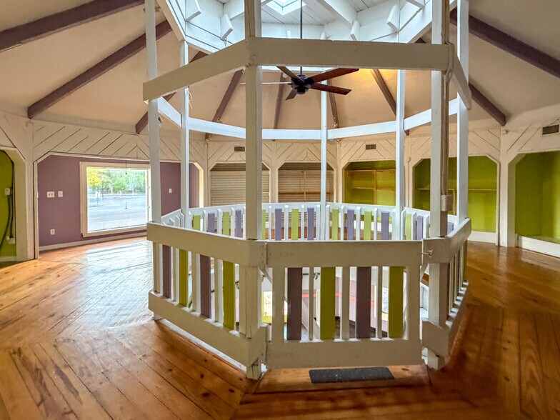 More Photos Of 1247 Ben Sawyer Blvd, Mount Pleasant Freestanding For Sale