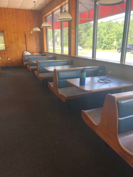 More Photos Of 129 Route 9 E, Wilmington Restaurant For Sale