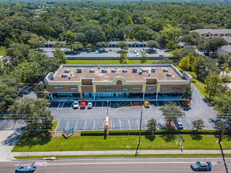More Photos Of 3050 Alafaya Trl, Oviedo Freestanding For Lease