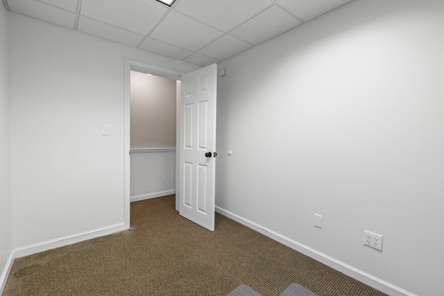 More Photos Of 217 N Washington St, Rome Office For Lease