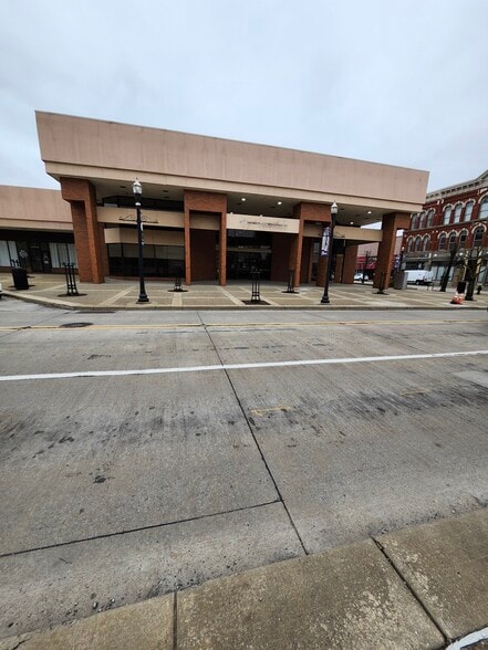 More Photos Of 2 N Mill St, New Castle Bank For Sale