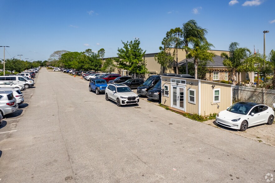 More Photos Of 7330 Narcoossee Rd, Orlando Industrial For Sale