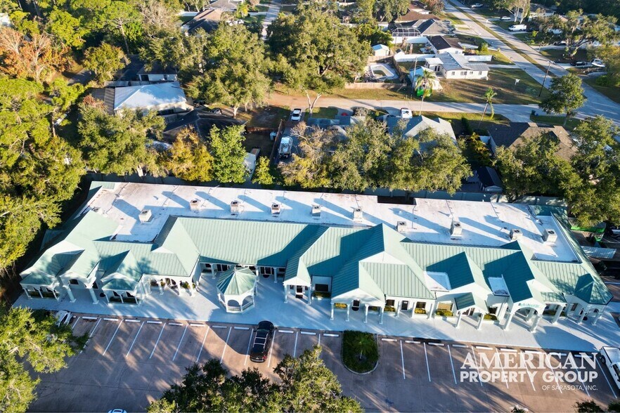 More Photos Of 7255-7275 Bee Ridge Rd, Sarasota General Retail For Lease