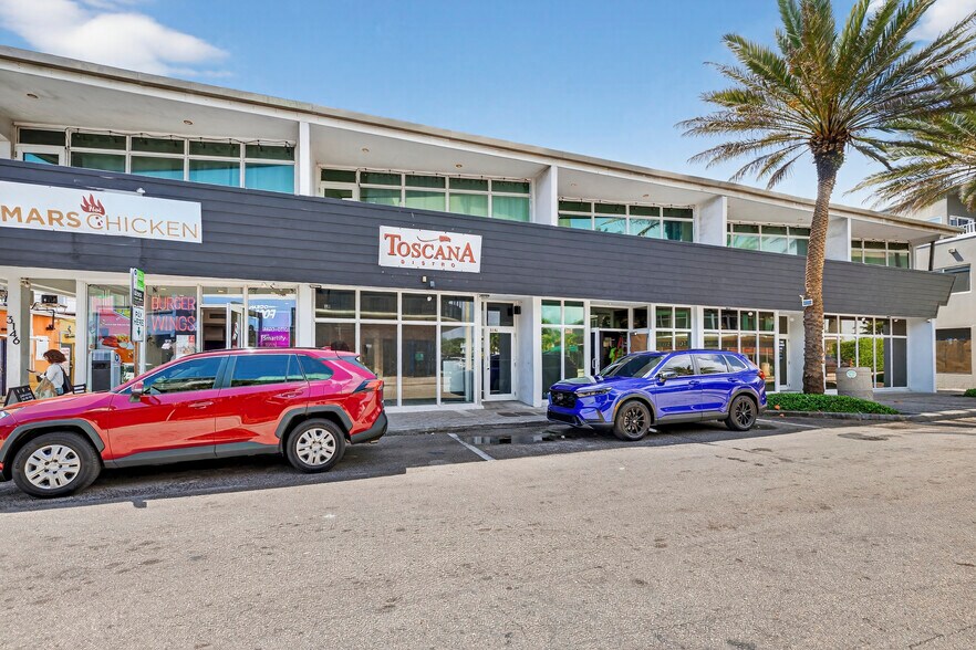 Primary Photo Of 3134-3150 NE 9th St, Fort Lauderdale Restaurant For Sale