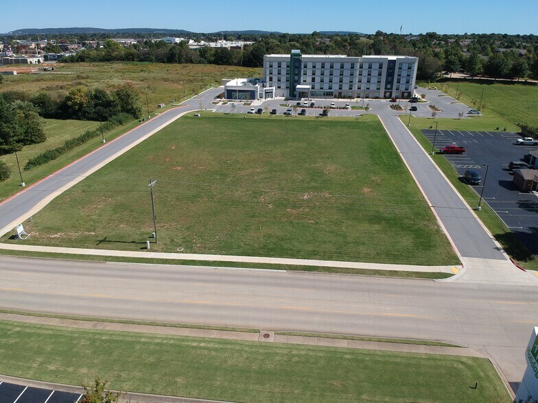 More Photos Of 1501 S 48th St, Springdale Land For Lease