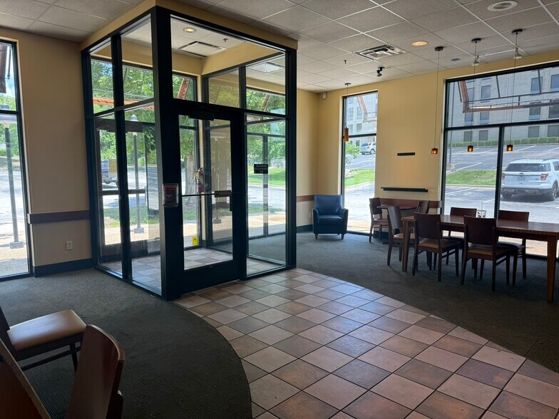 More Photos Of 2407 Green Mountain Dr, Branson Restaurant For Sale