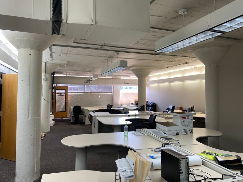 More Photos Of 319 N Main Ave, Springfield Office For Lease