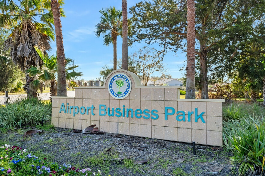 More Photos Of 2 Sunshine Blvd, Ormond Beach Flex For Sale