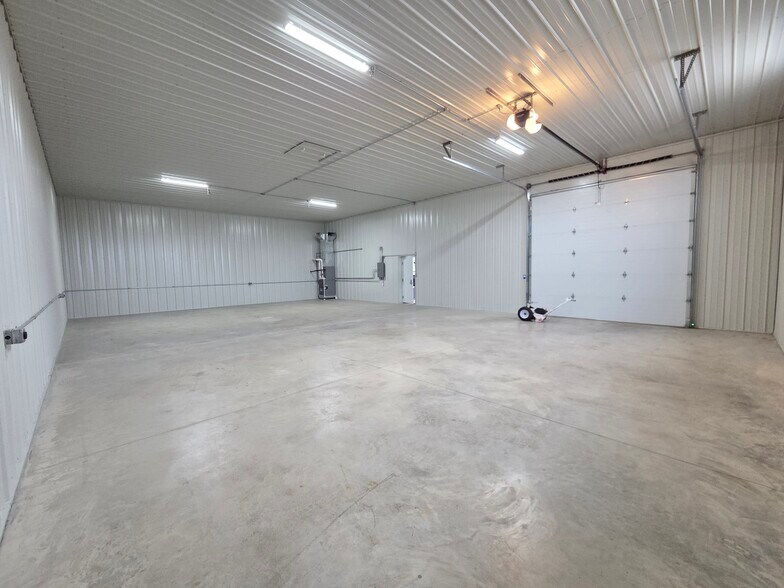 More Photos Of 519 Lincoln Ave, Rochelle Freestanding For Sale