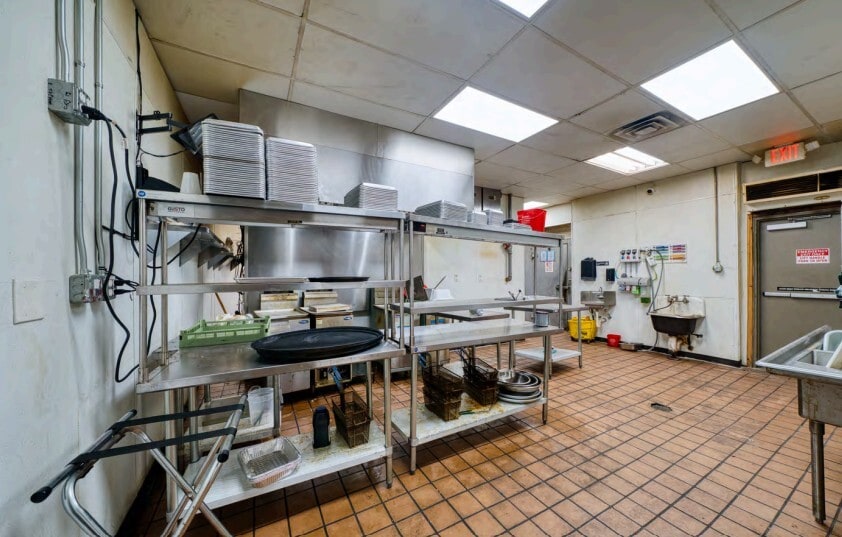 More Photos Of 5630-5636 Richmond Ave, Houston Storefront Retail Office For Sale