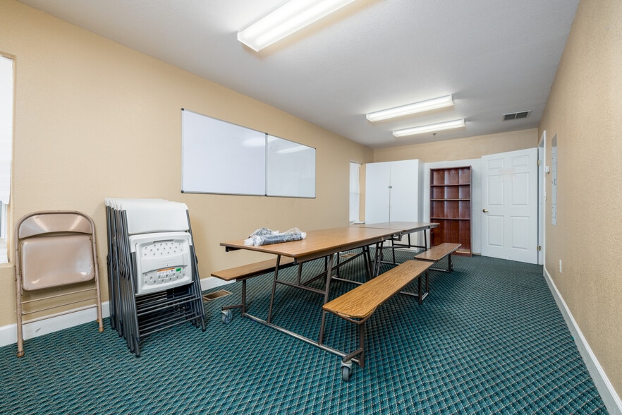 More Photos Of 2127 S Giddings St, Visalia Religious Facility For Sale