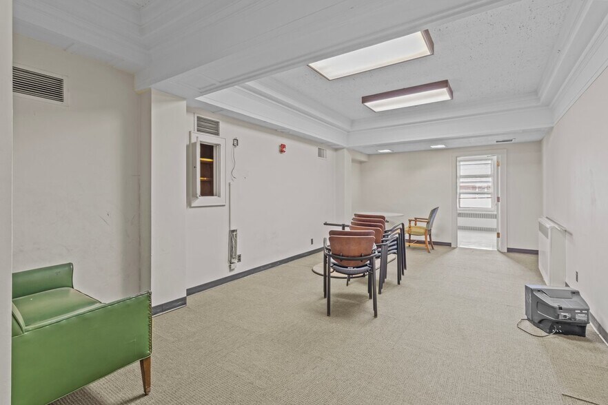 More Photos Of 89 Main St, Little Falls Bank For Lease