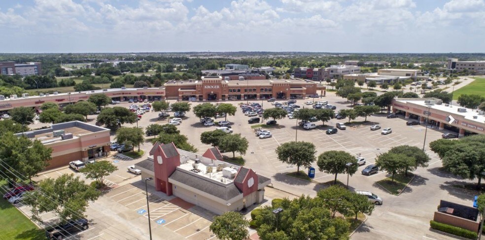 More Photos Of 3501-3535 Longmire Dr, College Station General Retail For Lease