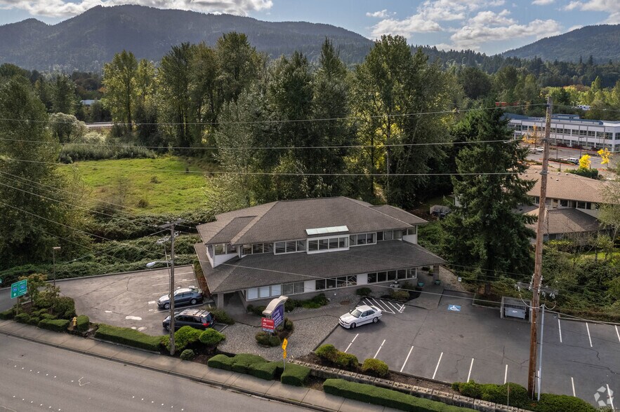 More Photos Of 22500 SE 64th Pl, Issaquah Unknown For Lease