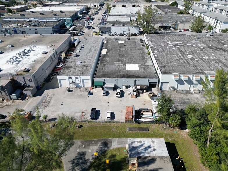 More Photos Of 7555-7575 W 2nd Ct, Hialeah Warehouse For Sale