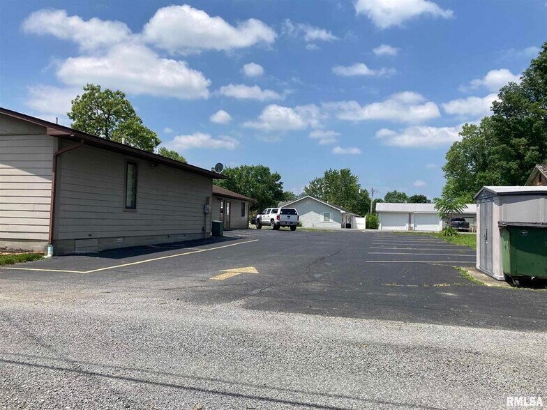 More Photos Of 112 Main, Goreville Healthcare For Sale