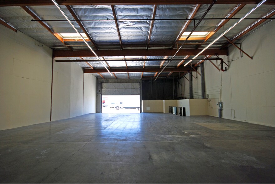 More Photos Of 241-317 E Redondo Beach Blvd, Gardena Unknown For Lease