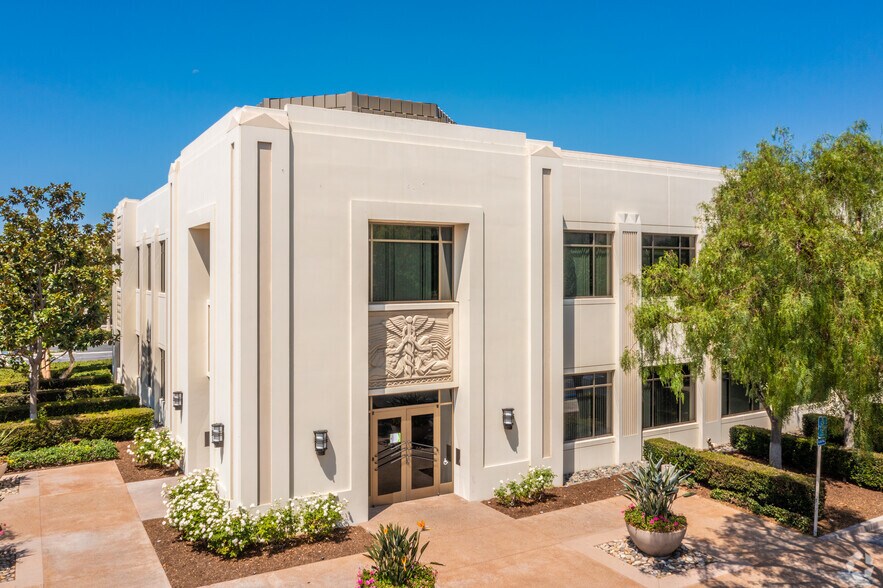 More Photos Of 800 Corporate Dr, Ladera Ranch Unknown For Lease