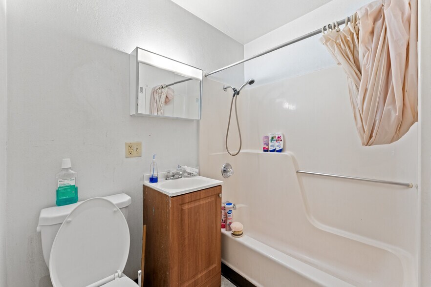More Photos Of 175 Chapin St, Binghamton Apartments For Sale