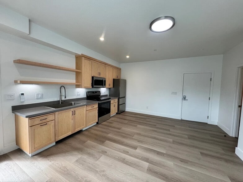 More Photos Of 3108 Seacrest Ave, Marina Apartments For Sale