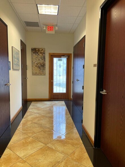 More Photos Of 3020 Communications Pky, Plano Medical For Sale