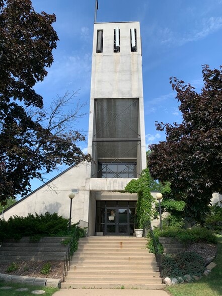 More Photos Of 5728 Cedar Ave S, Minneapolis Religious Facility For Sale