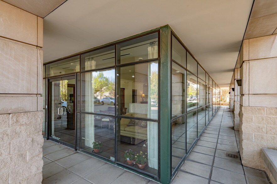 More Photos Of 7001 Preston Rd, Dallas Office For Lease