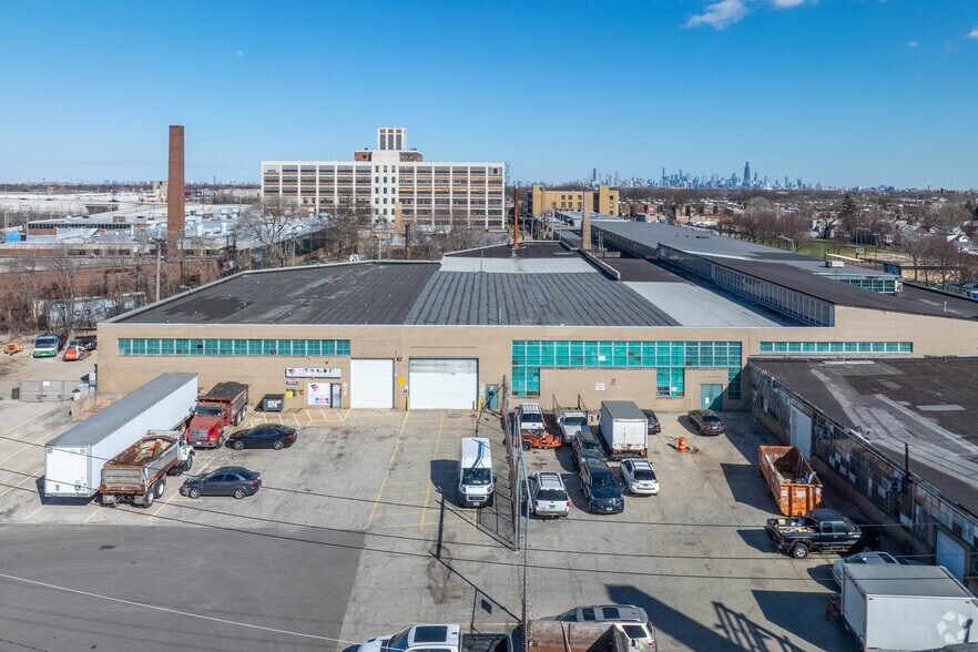 More Photos Of 1801-1829 N Monitor Ave, Chicago Manufacturing For Lease