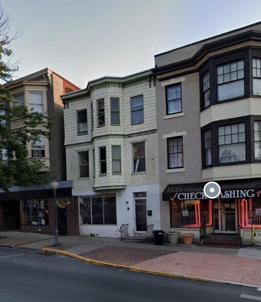 More Photos Of 302 S George St, York Storefront Retail Office For Lease