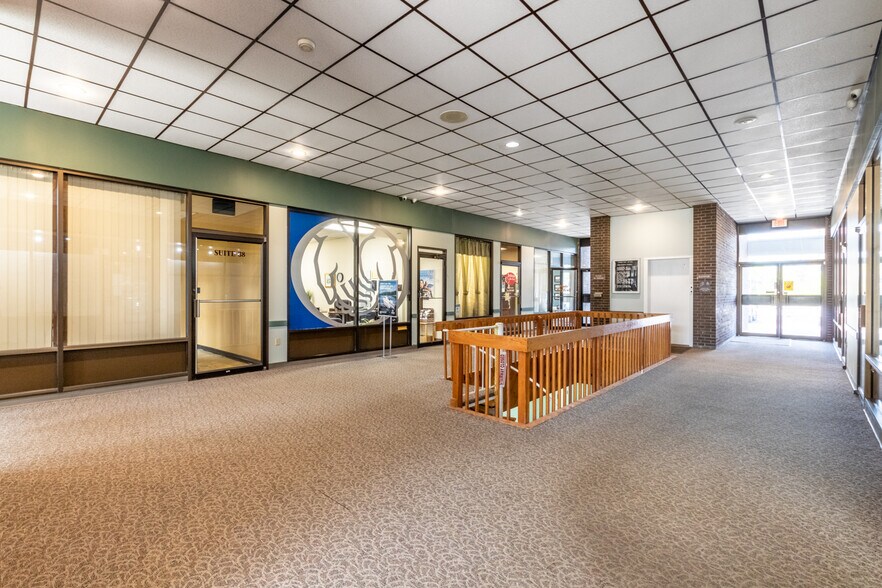 More Photos Of 21 Main St, Lockport Office For Lease