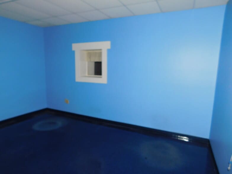 More Photos Of 813 N Lake Parker Ave, Lakeland Freestanding For Lease