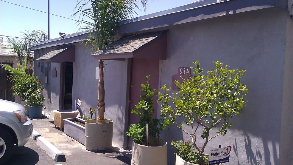 More Photos Of 929-931 E Indian School Rd, Phoenix Freestanding For Lease