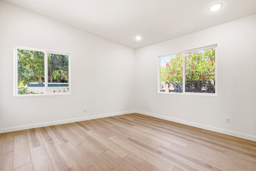 More Photos Of 22320 Itasca St, Chatsworth Apartments For Sale