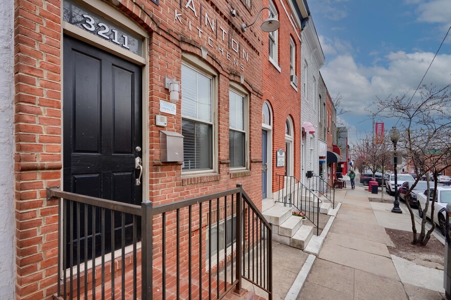 More Photos Of 3211 Eastern Ave, Baltimore Office For Sale