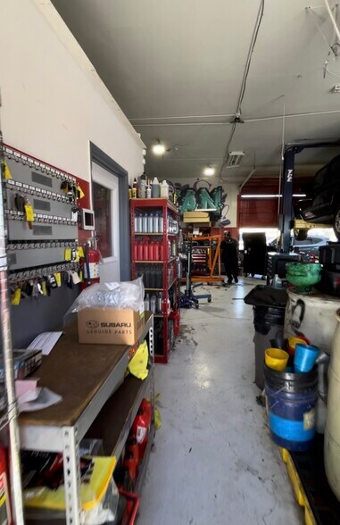 More Photos Of 1765 Athol Ave, Henderson Auto Repair For Sale