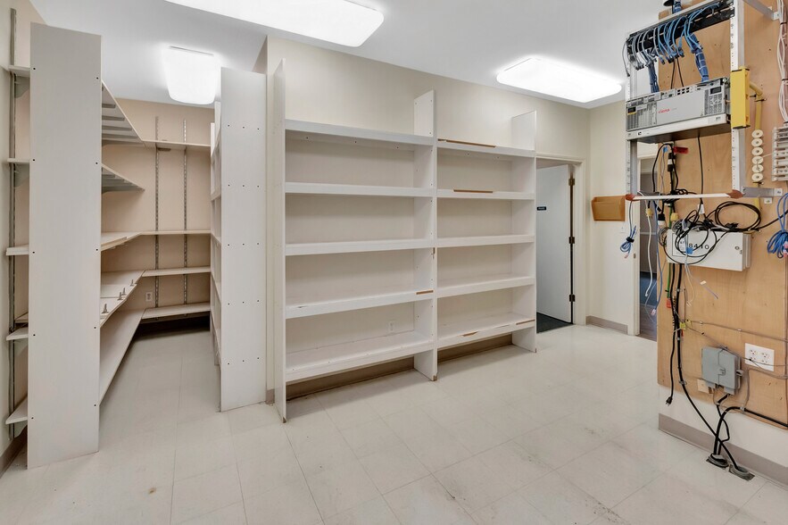 More Photos Of 8410 FM 236, Victoria Medical For Sale