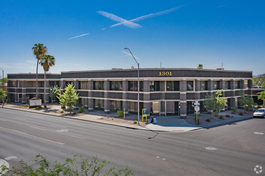 More Photos Of 1301 E McDowell Rd, Phoenix Medical For Lease