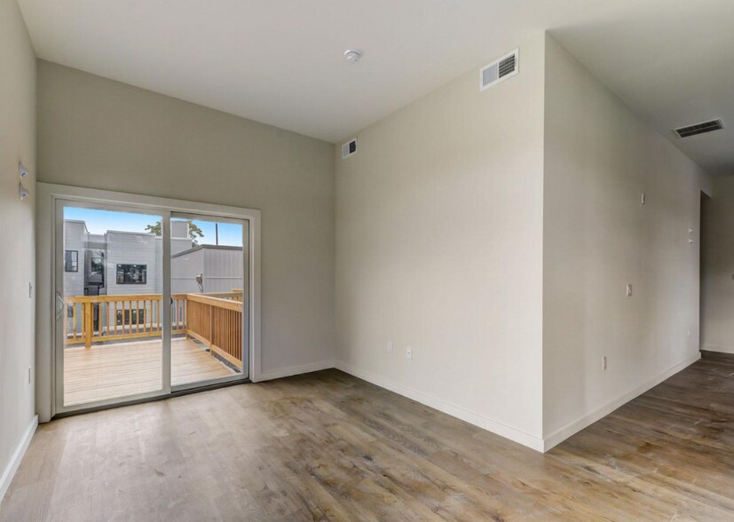 More Photos Of 619 N 35th St, Philadelphia Apartments For Sale