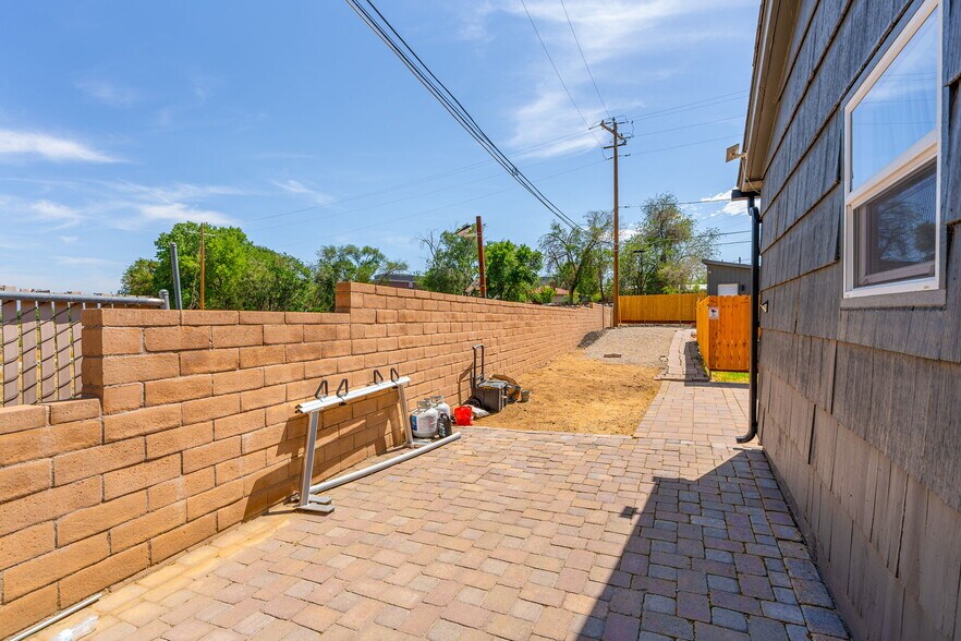 More Photos Of 99 Bartlett St, Reno Apartments For Sale