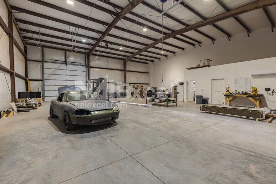 More Photos Of 896 S Regional Park Rd, Hurricane Industrial For Sale