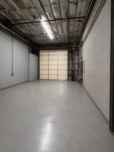 More Photos Of 204 Columbus Ave, Roselle Service For Lease
