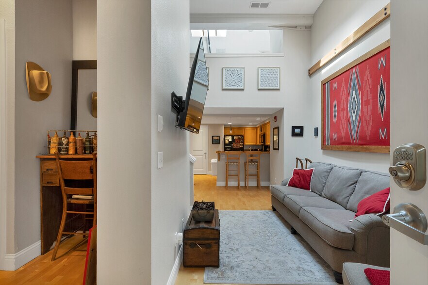 More Photos Of 145 Liberty St NE, Salem Apartments For Sale