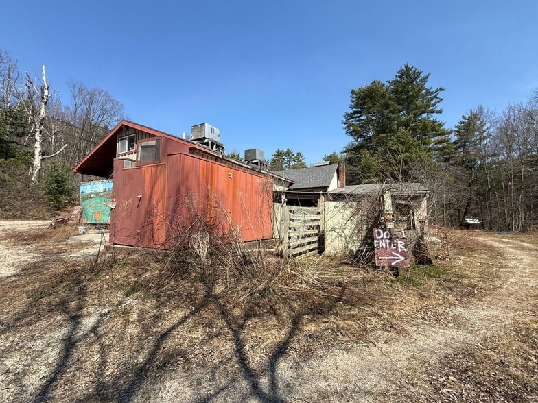 More Photos Of 137 Southbridge Rd, Charlton Warehouse For Sale