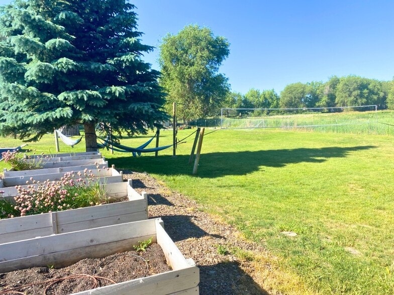 More Photos Of 1830 Addison Ave E, Twin Falls Office For Sale