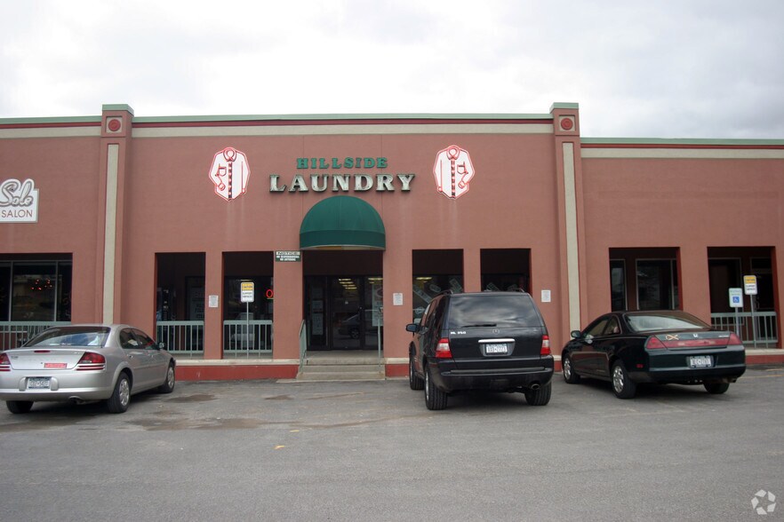 More Photos Of 11-19 4th Ave, Oswego General Retail For Lease