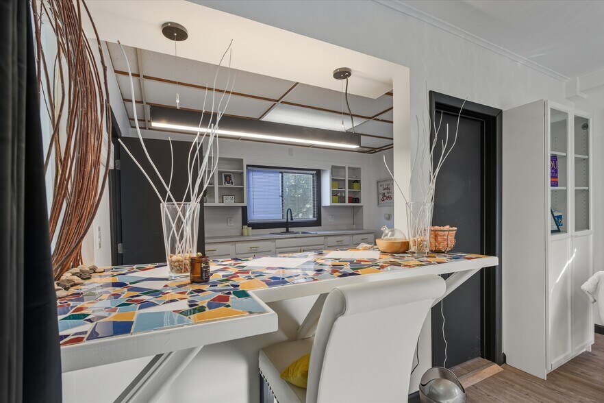 More Photos Of 460 Maple Ave, Saratoga Springs Storefront Retail Residential For Lease