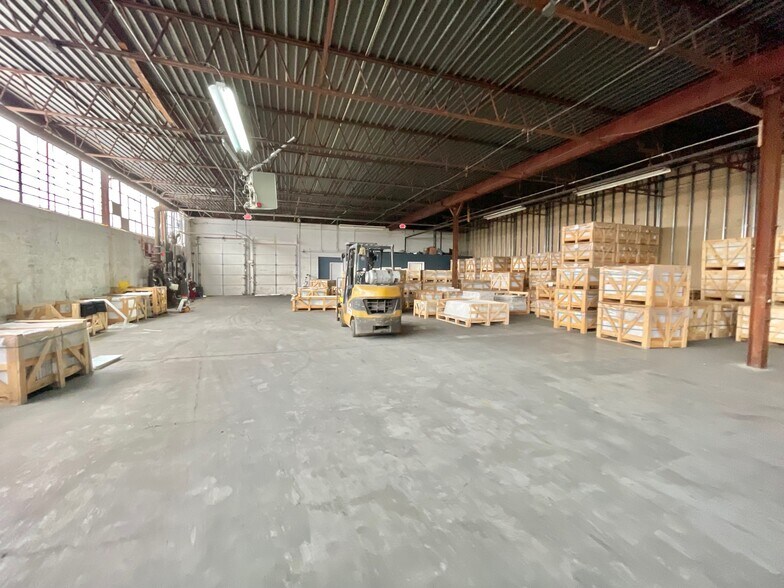 301 Winding Rd, Old Bethpage, NY 11804 Warehouse For Sale