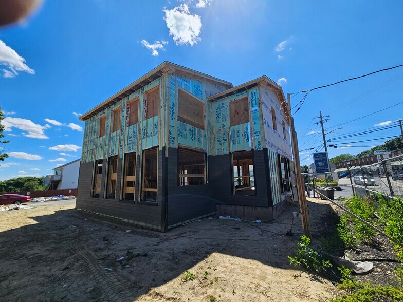 More Photos Of 1224 Mineral Spring Ave, North Providence Freestanding For Sale